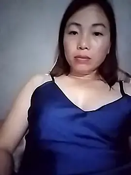 Ella-aa  live sex cam