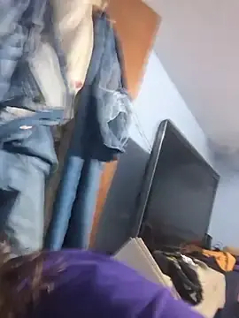RosieSwitchBitch  live sex cam