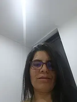 Isabella_black1  live sex cam