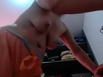 Nicolle_milf1978  live sex cam