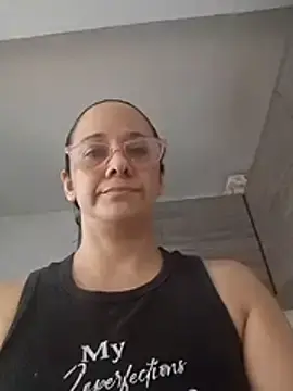 Nicolle_milf1978  live sex cam