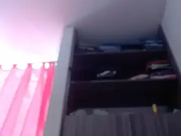 Nicolle_milf1978  live sex cam