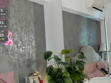 LisaCroft  live sex cam