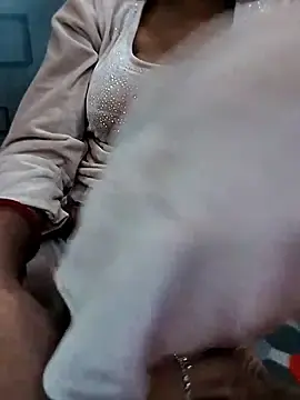 Lovely-Julie  live sex cam