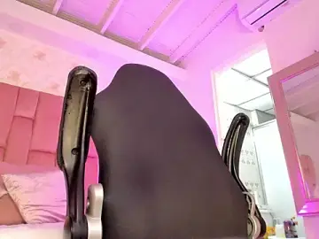 Aishathornee  live sex cam