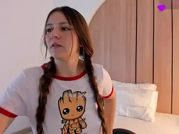 Elaia_bridge  live sex cam