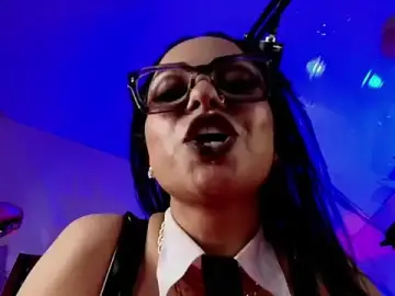 Veresskaardila77  live sex cam