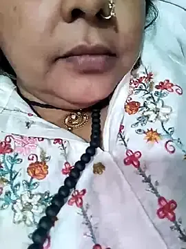 Hot_pari_Ss  live sex cam