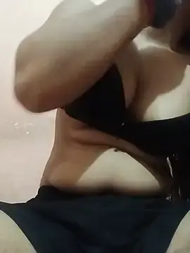 Hotgirl_nidhi  live sex cam