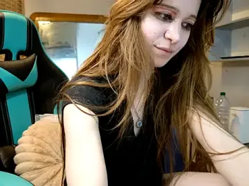 Miaelis  live sex cam