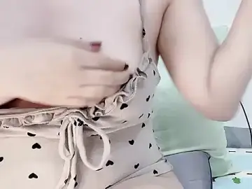 Nhi_Cuti  live sex cam