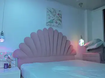 SabrinaVantress  live sex cam