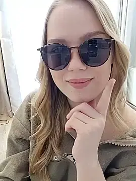 LittleForestELF2  live sex cam