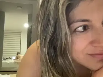 LunaBeya  live sex cam