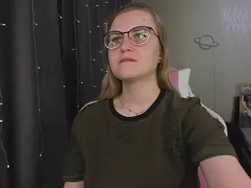 MissBrightShine  live sex cam