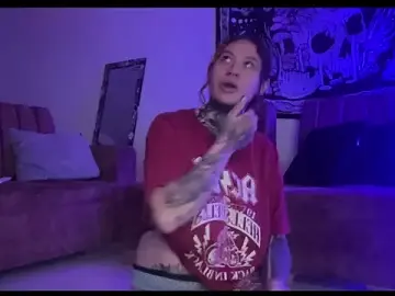 ViolettaBaker_  live sex cam