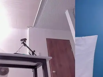 Letty_straus  live sex cam