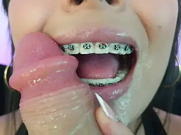 Mia_roux1  live sex cam