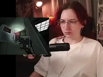 PricklyPeach  live sex cam