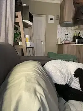 YellowHoneyDip  live sex cam