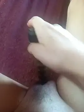 Baixinhainsaciavel23  live sex cam
