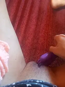 Baixinhainsaciavel23  live sex cam
