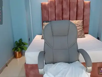 Sussy_leon  live sex cam