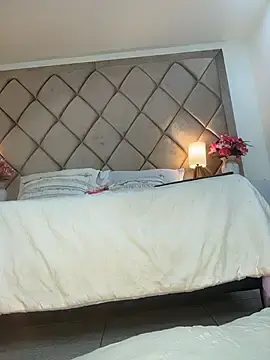 AngelinaDuvall  live sex cam