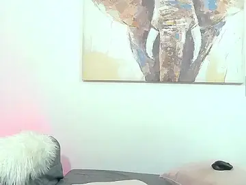 ParisRoux  live sex cam