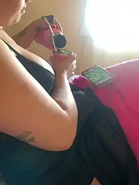 Dlary32  live sex cam