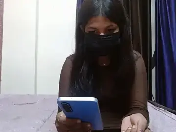 Lusty_Riya02  live sex cam