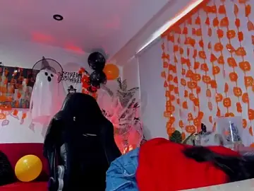 Meghan320  live sex cam