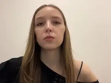 QueenBalensiefen  live sex cam