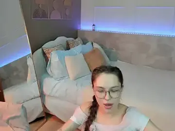 ChloeSunny  live sex cam