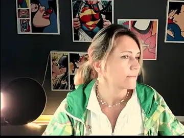 NicoleHitman  live sex cam