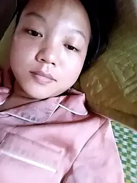 Crush215  live sex cam