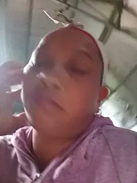 Mannhinhi80  live sex cam