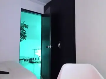 Xreeeeviz  live sex cam