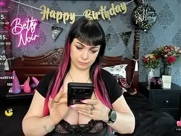 BettyNoir  live sex cam