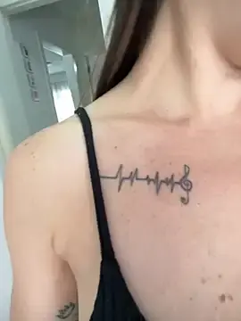 Evamoderninha  live sex cam