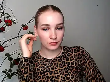 Queen_ofLove  live sex cam