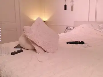 Rinas_secret  live sex cam