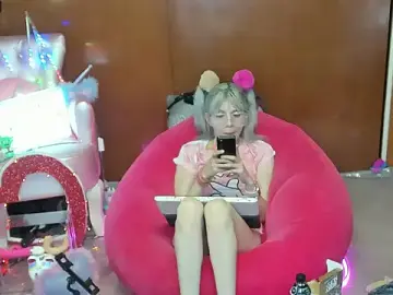 Skinygirl  live sex cam