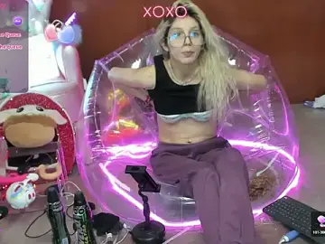 Skinygirl  live sex cam