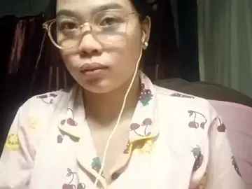 WhitneyUong  live sex cam