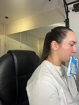 Ava_blue  live sex cam