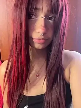 Zoelight18  live sex cam
