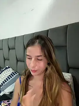 AllieYourGirl  live sex cam