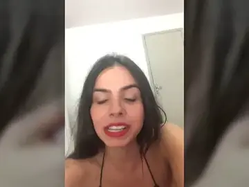 Gauchabucetudaxx  live sex cam