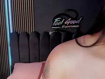 PurpleHeart_Fg  live sex cam